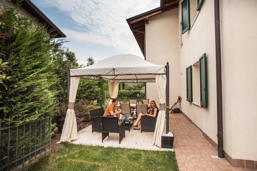 B&B La Petite Maison Puegnago sul Garda Exterior foto